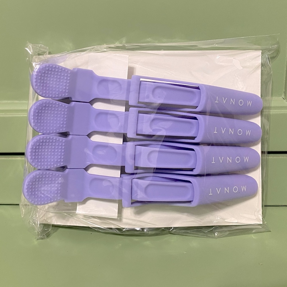 New in package monat hair clips set of 4